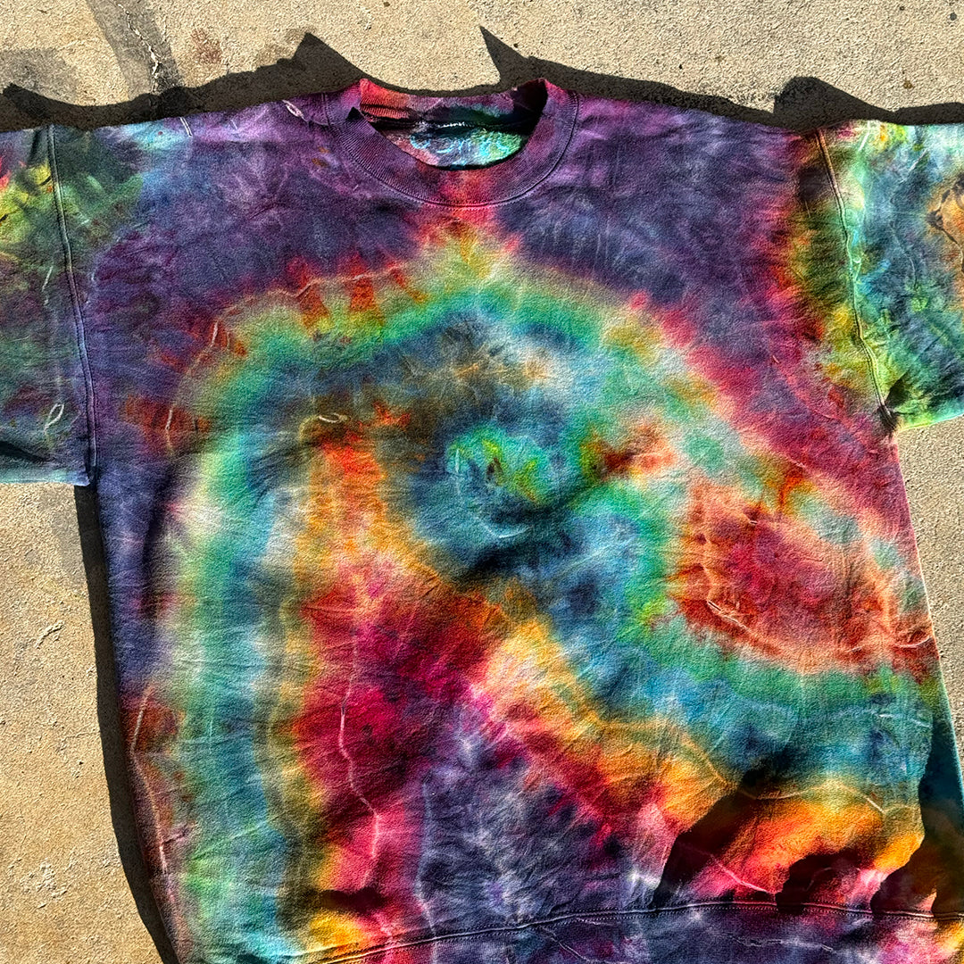 MEDIUM CREWNECK SWEATSHIRT