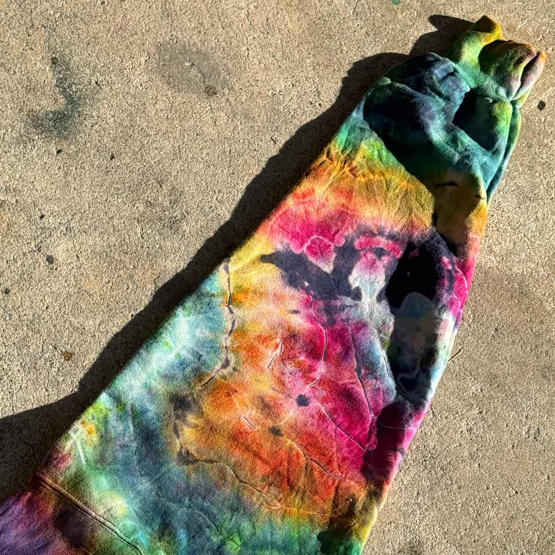 MEDIUM CREWNECK SWEATSHIRT