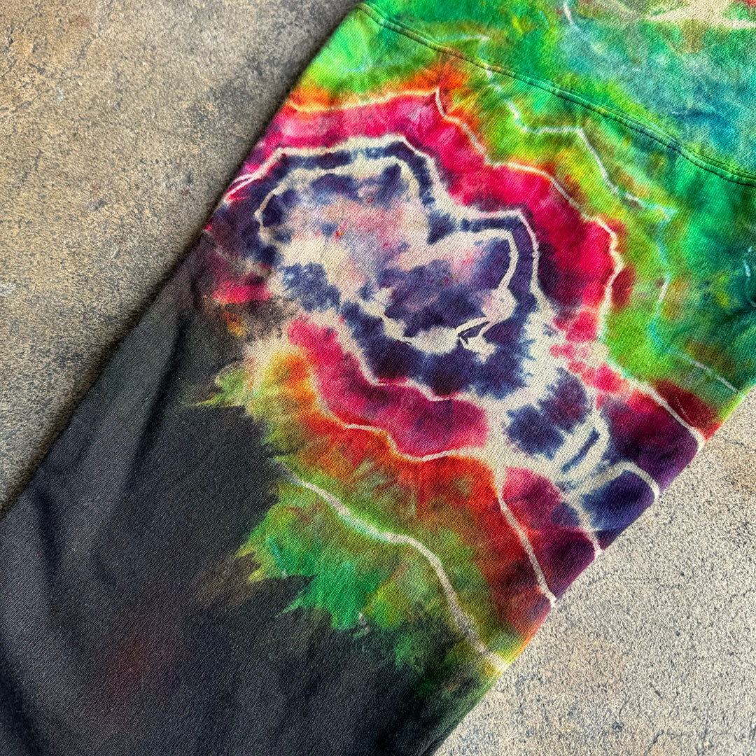 MEDIUM CREWNECK SWEATSHIRT