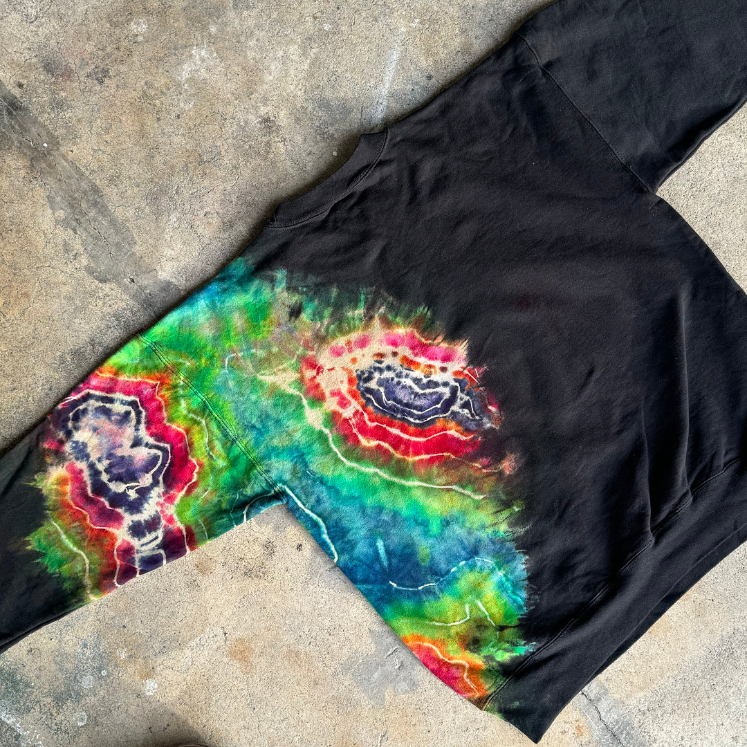 MEDIUM CREWNECK SWEATSHIRT