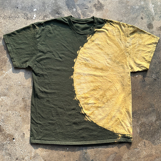 XL GREEN & BEIGE T SHIRT