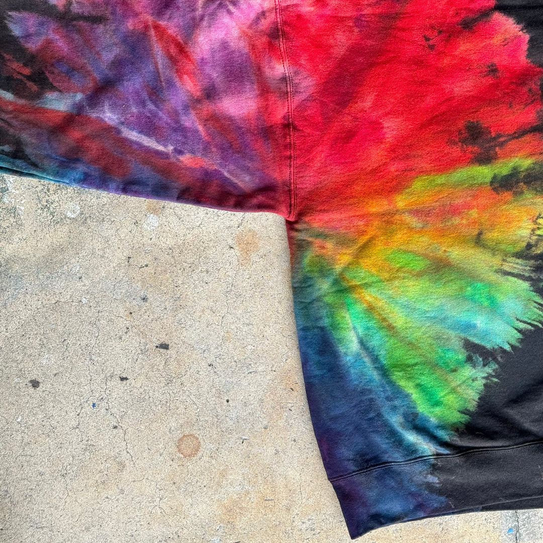 MEDIUM CREWNECK SWEATSHIRT